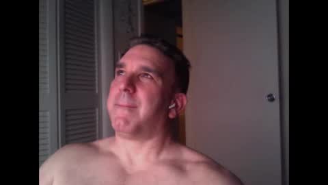 Snapshot of oceanmanx chatting on May 2026 03:00:02 AM Ocean online show from May 2026 03:00:02 AM