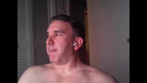 Snapshot of oceanmanx chatting on May 2026 03:46:01 AM Ocean online show from May 2026 03:46:01 AM