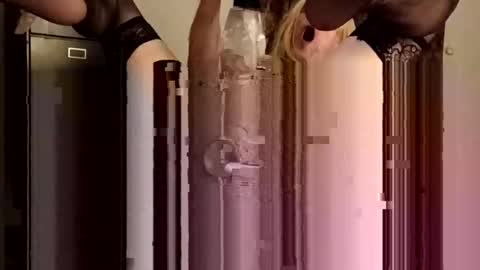 Snapshot of ocnyrmvntufr chatting on November 2025 06:34:02 AM ocnyrmvntufr online show from November 2025 06:34:02 AM