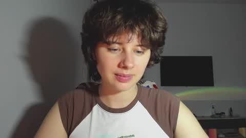 Evie online show from December 2025 02:59:02 PM