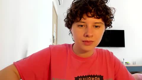 Evie online show from February 2026 06:26:01 AM