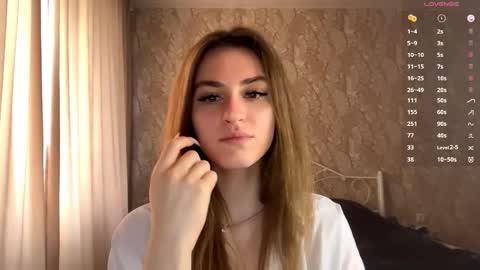 Snapshot of odelinabain chatting on October 2025 08:10:01 AM Mia online show from October 2025 08:10:01 AM