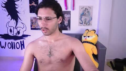 Snapshot of oezack__ chatting on February 2025 05:11:02 AM Zack online show from February 2025 05:11:02 AM