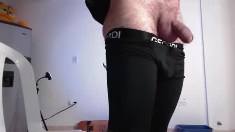 Snapshot of oezack__ chatting on March 2025 10:02:01 AM Zack online show from March 2025 10:02:01 AM