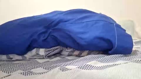 Alexandro Tower online show from November 2025 12:40:02 PM