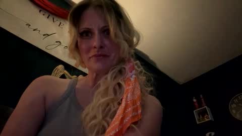 Snapshot of official_kalirose chatting on May 2026 02:42:02 AM official_kalirose online show from May 2026 02:42:02 AM