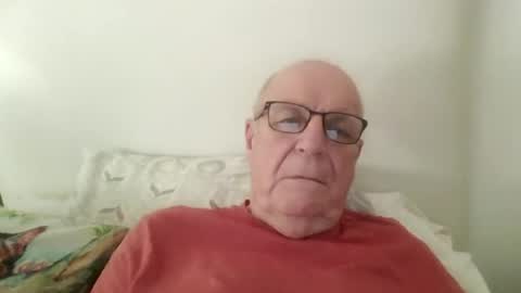 Snapshot of oggi95 chatting on June 2026 12:20:01 PM oggi95 online show from June 2026 12:20:01 PM