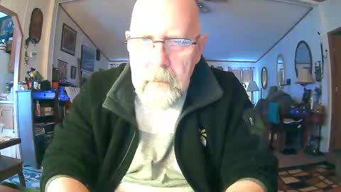 Snapshot of ogusbogus chatting on December 2025 01:27:01 PM Maximus No Mo online show from December 2025 01:27:01 PM