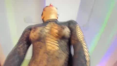 Holly online show from October 2025 11:22:02 AM