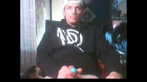 Snapshot of oh_you_know69 chatting on January 2025 07:52:02 AM who dares toss me some tips lets have fun online show from January 2025 07:52:02 AM