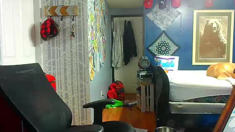 who dares  toss me some  tips lets have fun online show from October 2025 12:38:01 AM