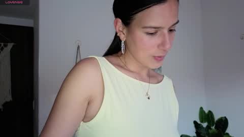 ohanna_ online show from May 2026 10:26:02 PM