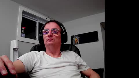 ohbitt online show from October 2025 04:32:02 AM