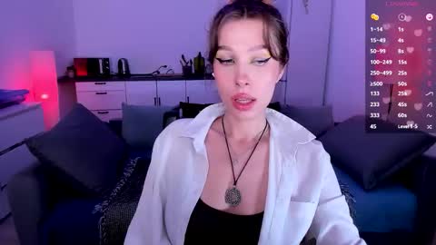 Light  online show from October 2025 09:46:01 PM