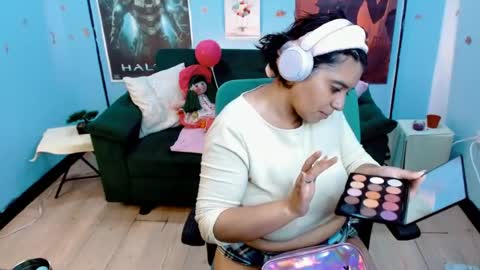 ohmysqueak online show from May 2026 02:45:01 PM