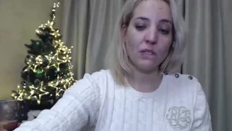 Mari online show from December 2024 12:14:02 AM