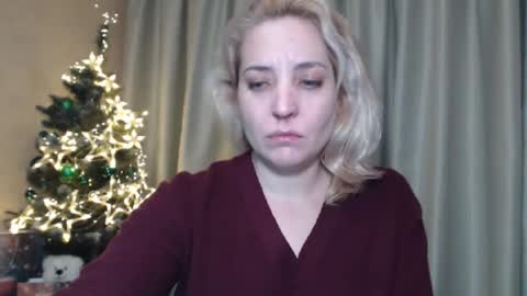 Mari online show from December 2024 06:40:01 PM