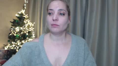 Mari online show from December 2024 01:38:02 PM