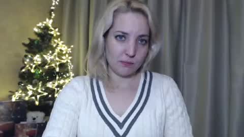 Mari online show from December 2024 09:08:02 PM