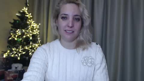 Mari online show from January 2025 09:31:01 PM