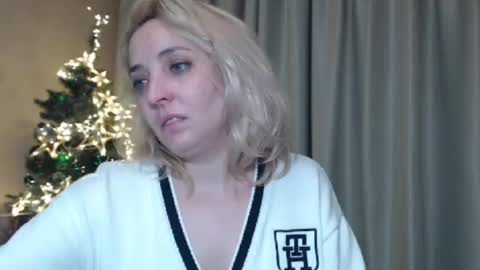 Mari online show from January 2025 09:47:01 PM