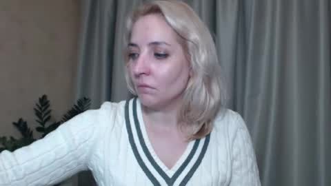 Mari online show from January 2025 06:44:01 PM