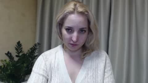 Mari online show from February 2025 09:17:02 PM