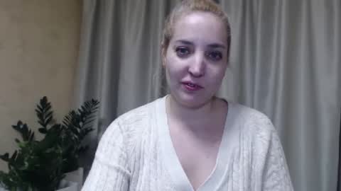 Mari online show from February 2025 06:12:01 PM