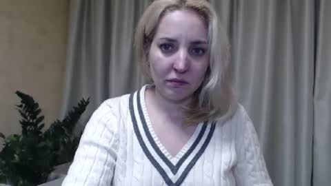 Mari online show from February 2025 04:05:01 PM