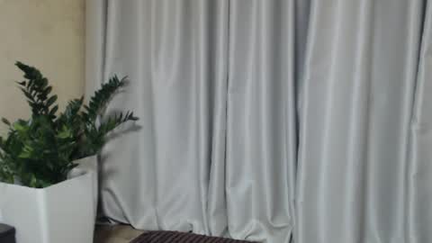 Mari online show from March 2025 04:22:02 PM