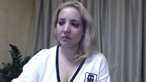 Mari online show from March 2025 09:15:01 PM