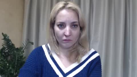 Mari online show from October 2025 03:00:01 PM