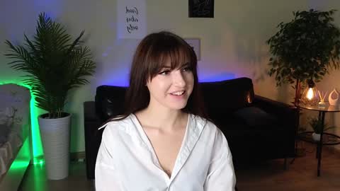 Snapshot of okii_vibes chatting on December 2024 09:42:01 AM Christy online show from December 2024 09:42:01 AM