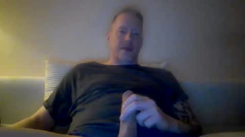 Snapshot of olavdelux chatting on April 2026 11:21:02 PM olavdelux online show from April 2026 11:21:02 PM