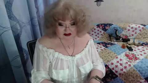 Snapshot of old_and_fluffy chatting on March 2026 09:46:01 AM old_and_fluffy online show from March 2026 09:46:01 AM