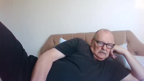 old_fkrr_ online show from October 2025 08:13:02 AM