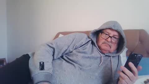 old_fkrr_ online show from November 2025 12:38:01 PM