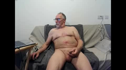 Snapshot of oldercock1411 chatting on November 2025 10:21:01 PM oldercock1411 online show from November 2025 10:21:01 PM