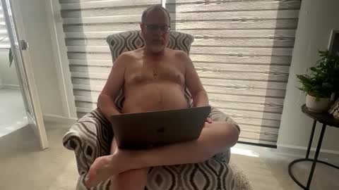 Olderlady71 online show from March 2026 11:32:01 AM