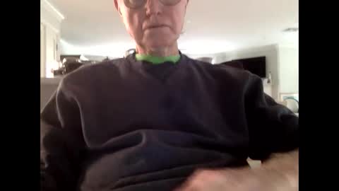 olderthandirt69 online show from December 2024 04:08:02 PM