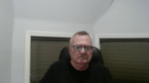 oldguybigd online show from November 2025 02:12:02 AM