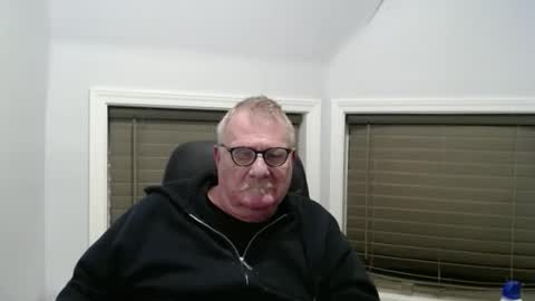 Snapshot of oldguybigd chatting on February 2026 03:54:01 AM oldguybigd online show from February 2026 03:54:01 AM