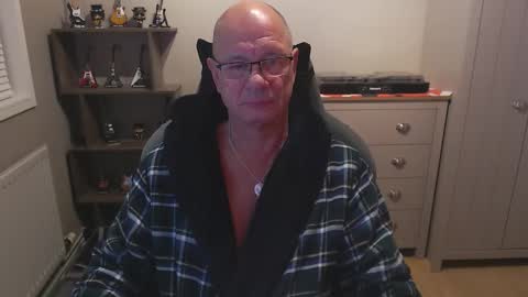 oldveteranuk online show from September 2025 04:26:01 AM