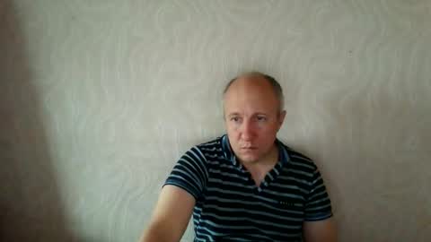 Snapshot of oleg365 chatting on October 2025 06:03:01 AM figaro online show from October 2025 06:03:01 AM