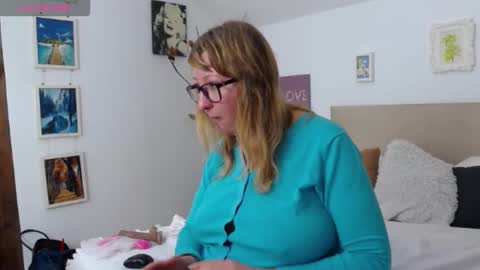 Olga Pavlova online show from January 2026 01:57:01 PM