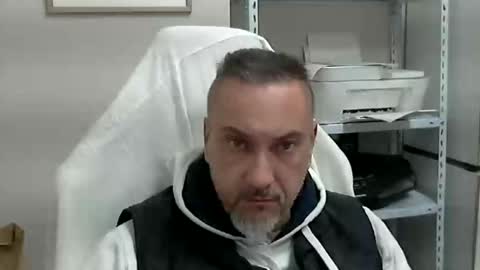 Snapshot of olimpio1230 chatting on December 2024 05:37:02 PM olimpio1230 online show from December 2024 05:37:02 PM