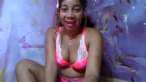 olinaa online show from June 2026 05:39:02 PM
