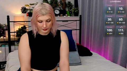 OliSunny Olivia online show from December 2024 10:13:01 AM