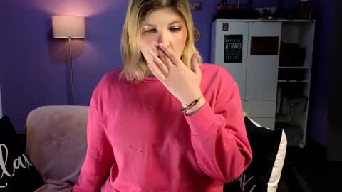 Snapshot of olisunny5 chatting on March 2026 07:30:02 PM OliSunny Olivia online show from March 2026 07:30:02 PM