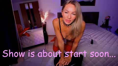 oliva_candy online show from November 2025 05:45:02 PM